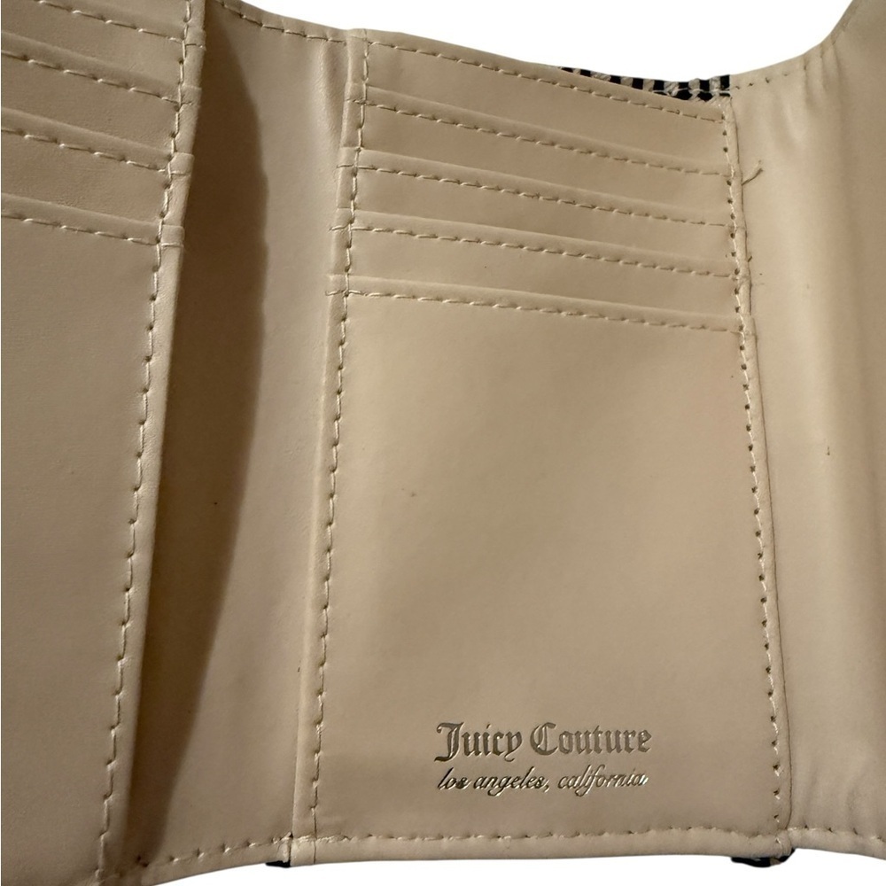 Juicy Couture Black Quilted Wallet in new condition comes with kay chain holder - Picture 5 of 13